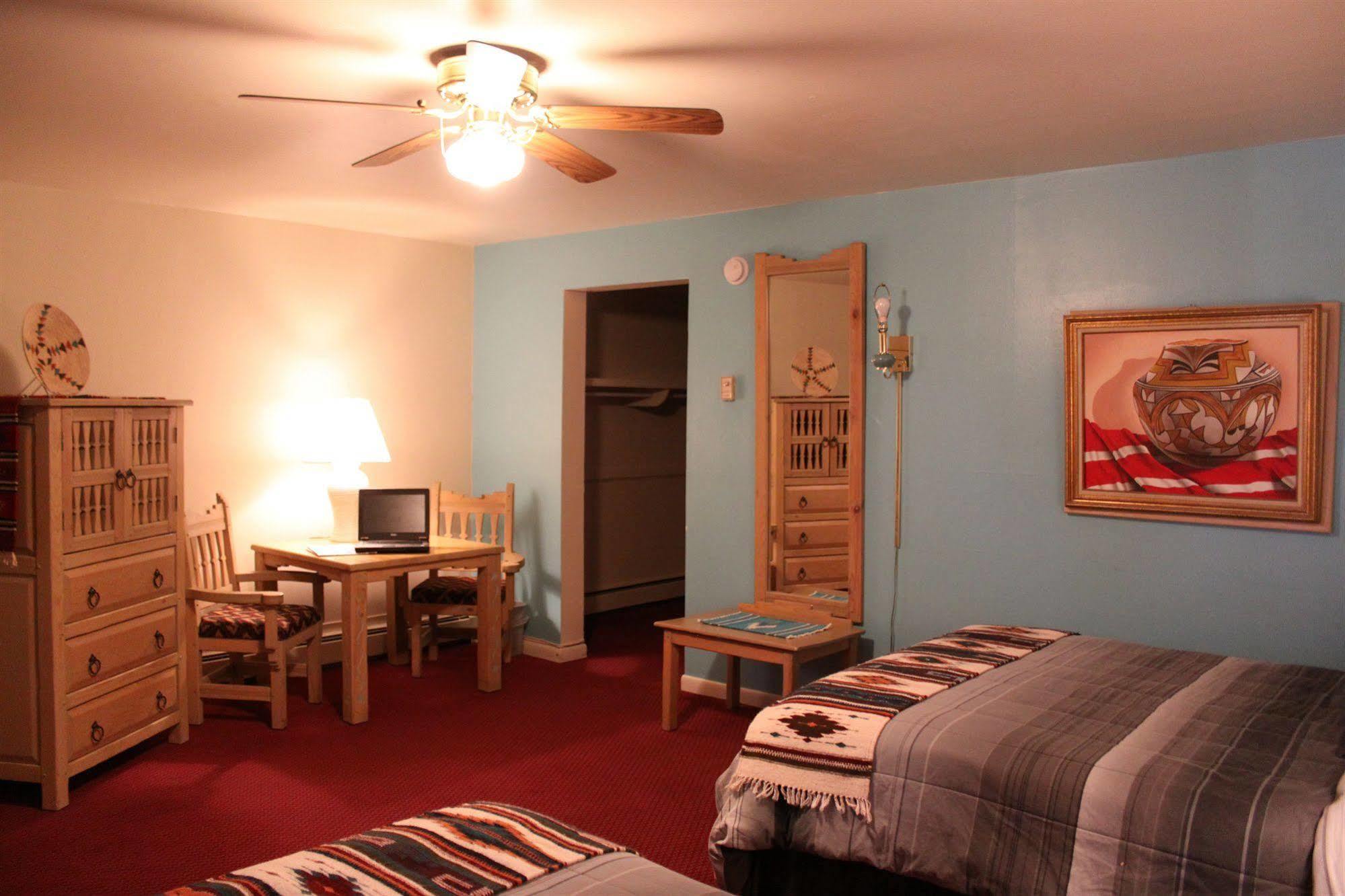 Kachina Lodge Resort And Meeting Center تاوس المظهر الخارجي الصورة