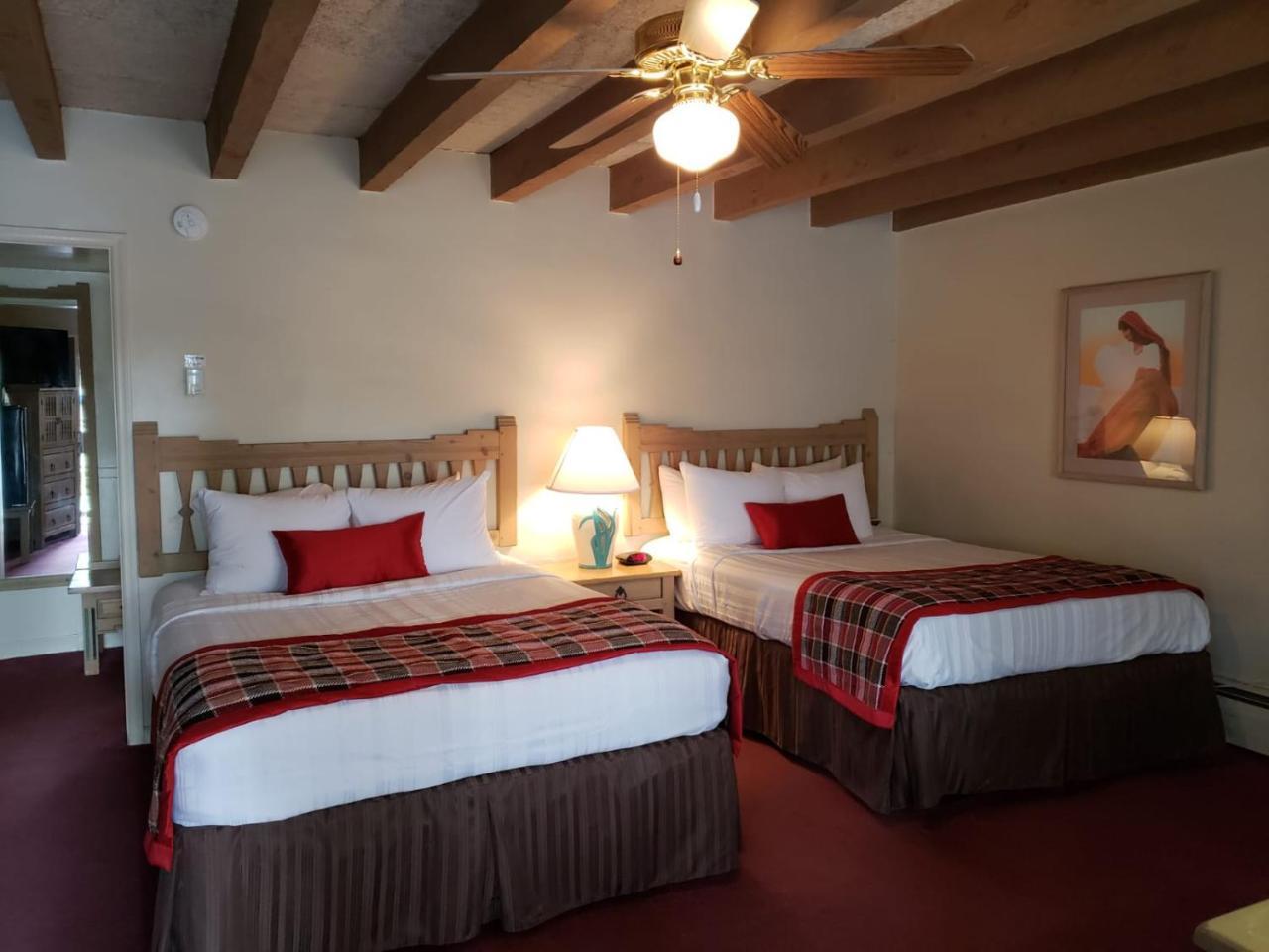 Kachina Lodge Resort And Meeting Center تاوس المظهر الخارجي الصورة