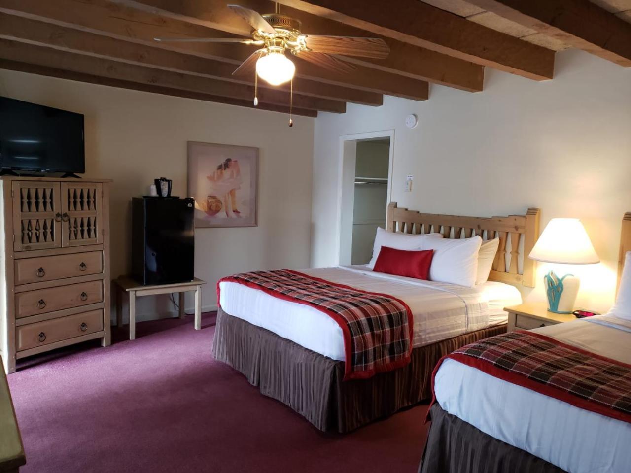 Kachina Lodge Resort And Meeting Center تاوس المظهر الخارجي الصورة
