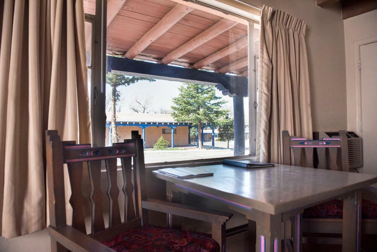 Kachina Lodge Resort And Meeting Center تاوس المظهر الخارجي الصورة
