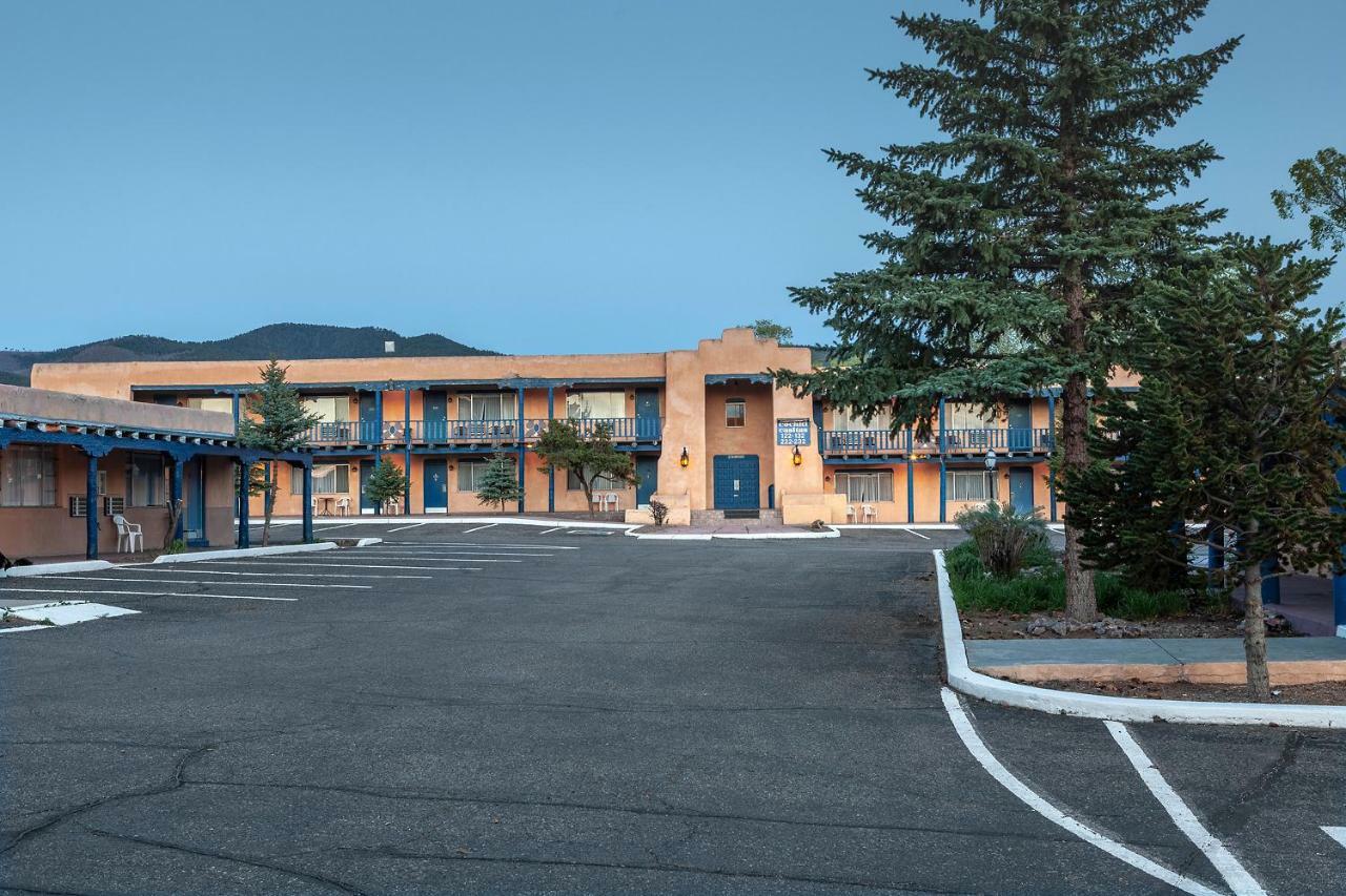 Kachina Lodge Resort And Meeting Center تاوس المظهر الخارجي الصورة